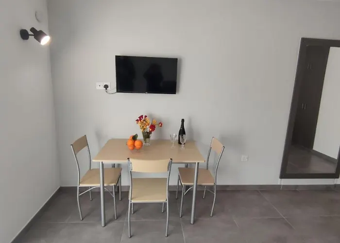 Nissi Avenue Studio